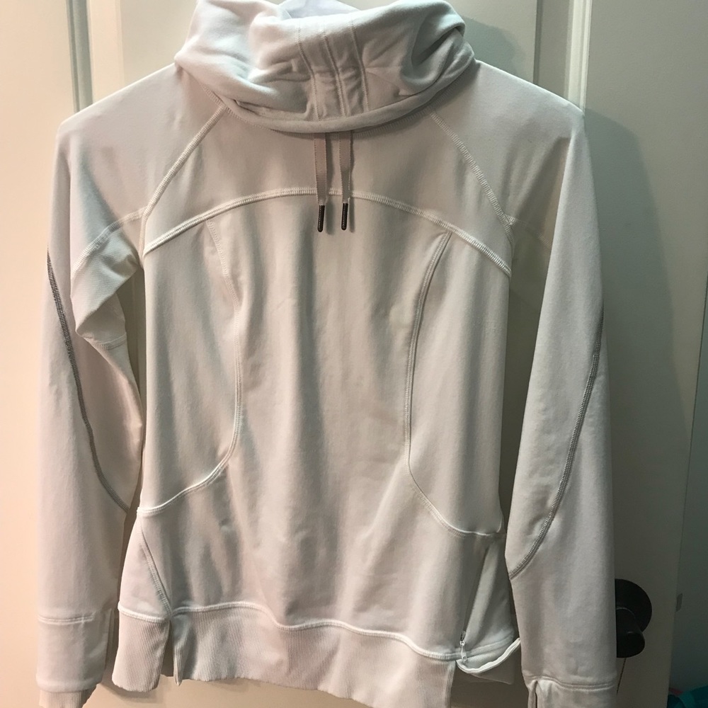 Lululemon Pullover